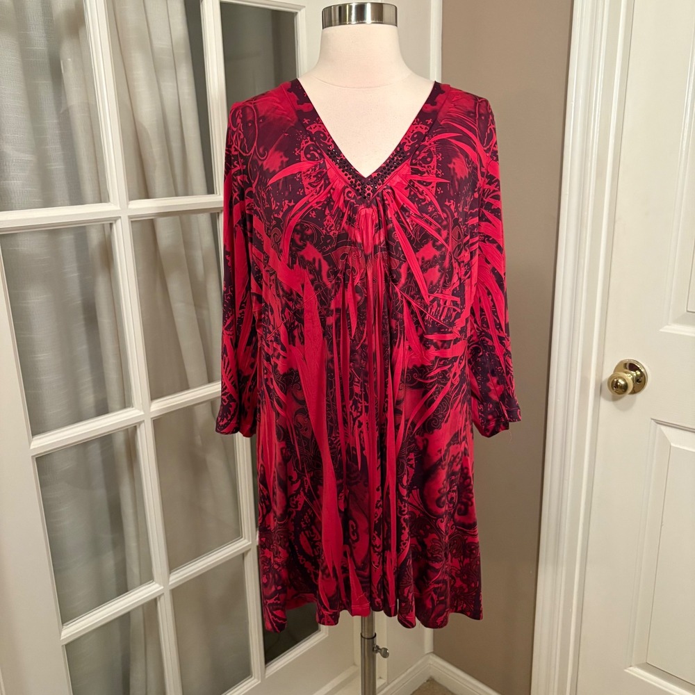 Energé 1X Red Black Abstract‎ Tunic Top Rhinestone Neck Stretch Knit Blouse